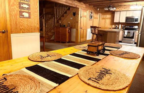 One of a Kind Rustic Log Cabin near Bryce Resort - Large Game Room - Fire Pit - Large Deck - BBQ - Foto 12