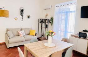 Kasa Magnisi - Foto 1