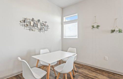 Spacious 2BR King Bed Suites Close to Downtown and Airport - Foto 40