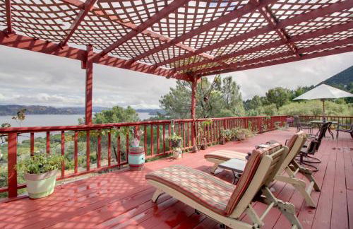 Spacious Kelseyville Home with Large Lakefront Deck! - Foto 1