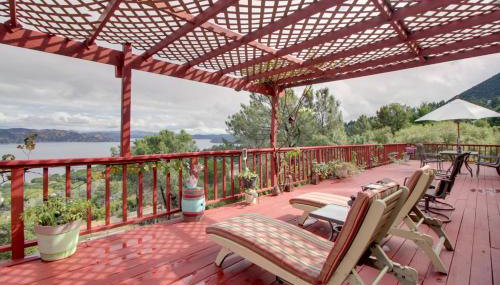 Spacious Kelseyville Home with Large Lakefront Deck! - Foto 1
