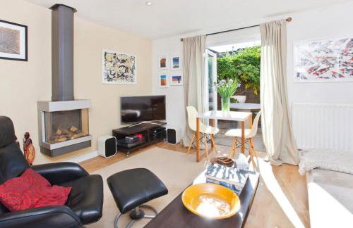 Walking distance to racecourse and city centre - Foto 1