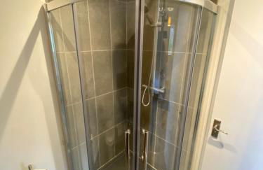 Modern studio apartment set beneath the black mountains A stones throw from the offas dyke path - Photo 12