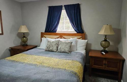 Luxury Pool with King beds Near Shops and Dining - Foto 63