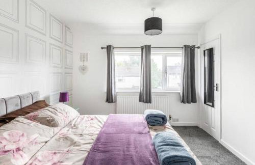 3 Bed House - Sleeps 5 - Parking - Garden - Wifi - Foto 2