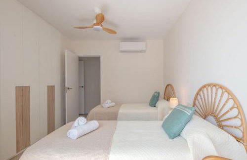 In front of SEA & CENTER - Foto 31