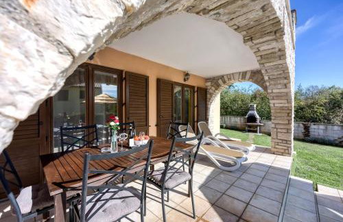 Villa LUMARE TERRA - Garden & Pool in Istria - K13 - Foto 4