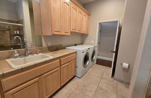 The Alhambra Retreat Gated Spacious Private - Foto 26