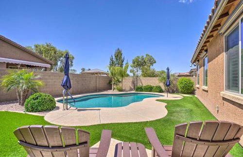 5 Mi to Surprise Stadium! Snowbird Escape with Pool - Foto 36