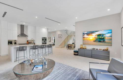 Villa in Coral Gables with Pool Jacuzzi Game Room - Foto 8