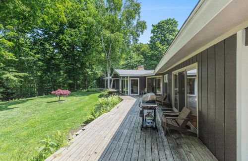 Bright 4BDR Home by Lake MI Arcadia Bluffs Portage Lake More - Photo 5