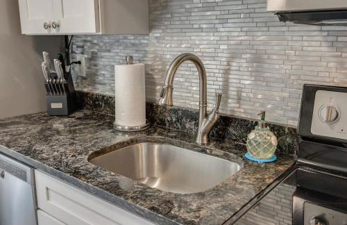 Tranquility Pelican Suite - Oceanfront Paradise! - Foto 16