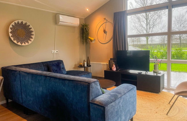 Beautiful Chalet With Airco, in a Holiday Park - Foto 6