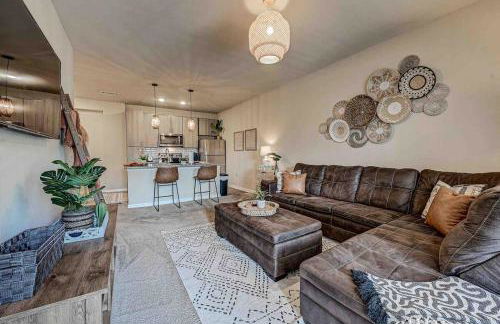 Boho Oasis w KING Bed w POOL Nr AIRPTShoppingDWTN - Foto 6