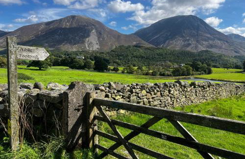 Scenery Hill Hideaways The Coach House Charming Retreat with Jacuzzi and BBQ Hut Near the Lake District - Foto 20
