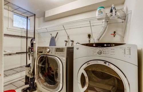 The Bonsai Bungalow With A Hot Tub And A Game Room - Foto 28