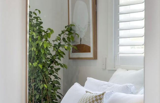 Executive State-Of-The-Art Home - Spa - Photo 7