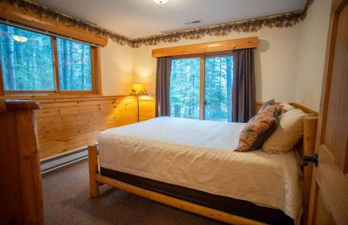 Spacious 6Bedroom Cabin Style Home - Sleeps 18 - Near Birch Lake - Timber Bay - Parking - CB13 - Foto 15