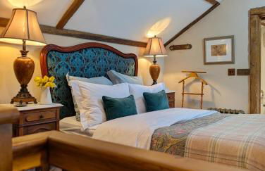 Gablebach Cottage With outdoor tub & log burner - Photo 4