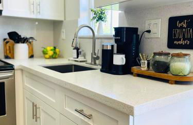 Balcony 2BR Apartment with Free Parking near Freedom Park & Brickell - Foto 29