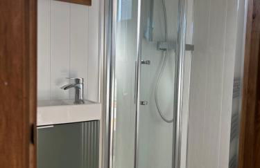 Fernlea Luxury Shepherds Hut & Hot Tub - Foto 14