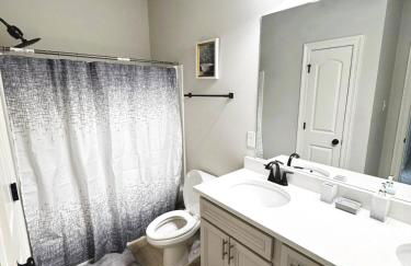 Tigers Stripe Stay Luxury Retreat by LSU - CL5602 - Foto 18