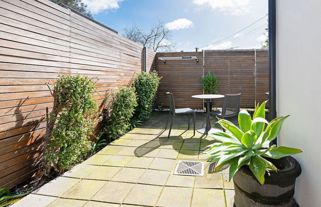 Lovely 2BR Home in Norwood - Foto 6