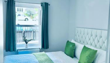 Dover Ferry Apartments x 2 Sleeps 10 with parking and castle views - Foto 3