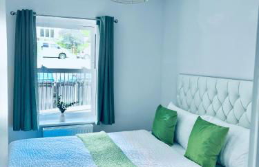 Dover Ferry Apartments x 2 Sleeps 10 with parking and castle views - Foto 3