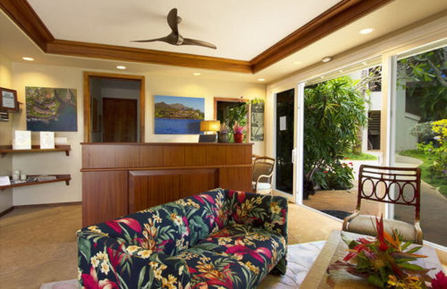 Whalers Cove Oceanfront Resort - Photo 2