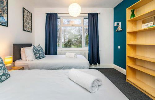 University View-Off-Street Parking-Sleeps 8-Fast WiFi - Foto 11