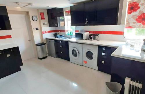 6 Bedroom Spacious villa, Free Parking - Foto 15