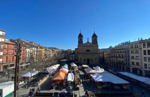 Erdizka, céntrico apartamento turístico con la mejor vista Plaza de los Fueros - Foto 13