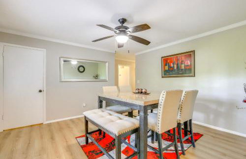 Deck and Game Room Family Home in Stockbridge! - Foto 6