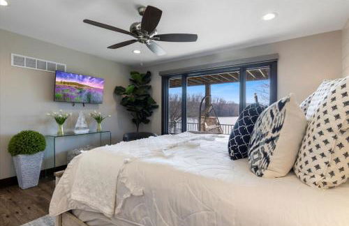 LOTO Pointe, Updated Luxury Home w/ Boat & PWC Slip, Boat Ramp, Firepits, Pool Table & More! - Foto 17