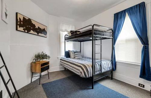 5BDRM GEM with Arcade - Mt Wash - Foto 7