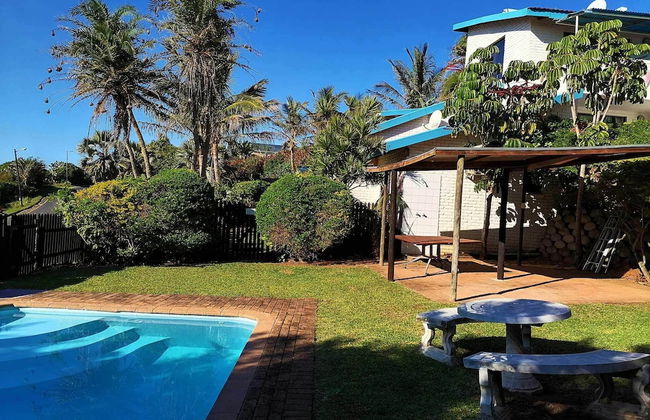 Boathouse Bed and Biscuit - Cabin - Photo 13