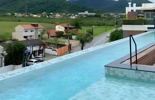 Loft Moderno, 500m Praia, Piscina, Sauna, WiFi 1GB - Foto 24