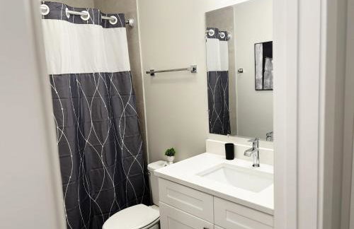 Warrenville Retreat 4BR 3 Bath Townhouse - WV2 - Foto 67