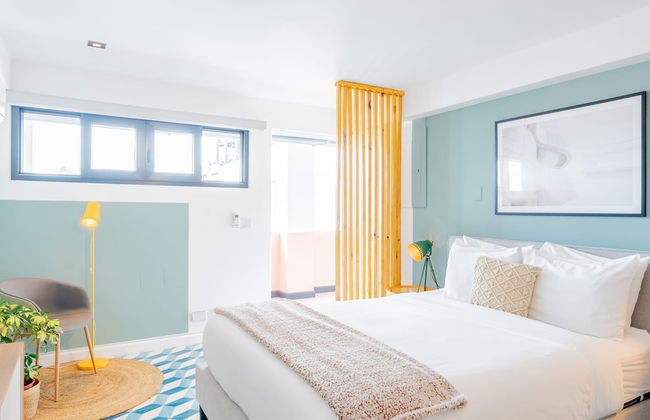 w Beautiful Loft in Santa Ana - Photo 1