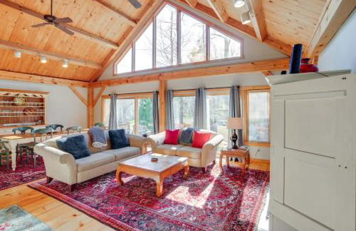 1 Mi to Mt Snow Luna Stella Home with Fireplace - Photo 1