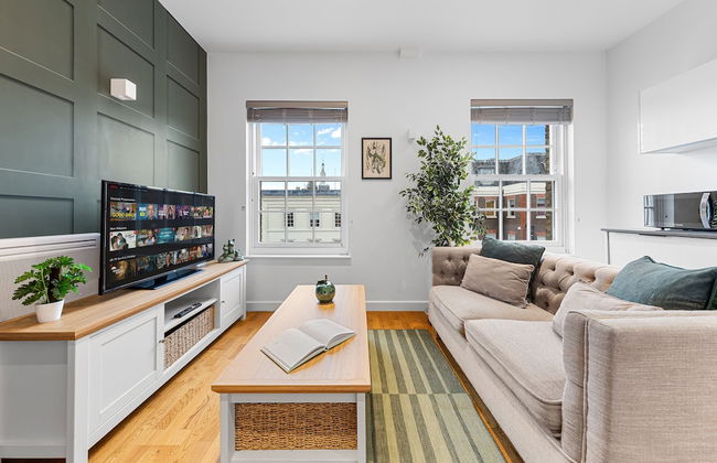 Stunning 1 Bed Apartment Near Heathrow London - Photo 13