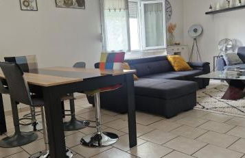 Appartement cosy spacieux parking gratuit en face - Foto 18