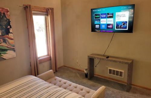 The Coral Castle - Gorgeous and Great Location! - Photo 36