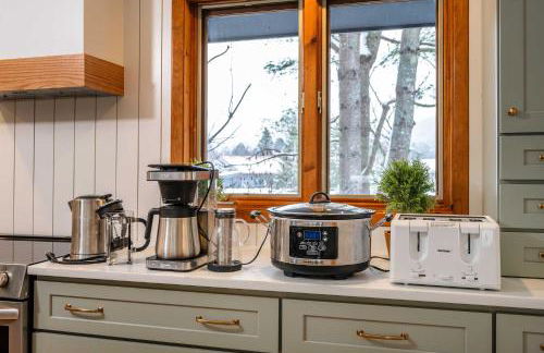 Updated 3BR Townhome Across From Holiday Valley - Foto 29