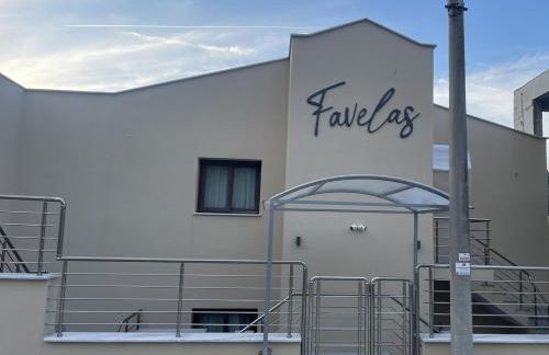 Favelas Luxury Apartments - Photo 52