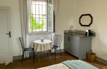 Private Stone Cottage with Starlink & Lake View - Foto 32