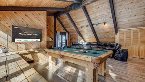 Moose Tracks Cabin - Hot Tub BBQ Billiards Groups - Foto 4