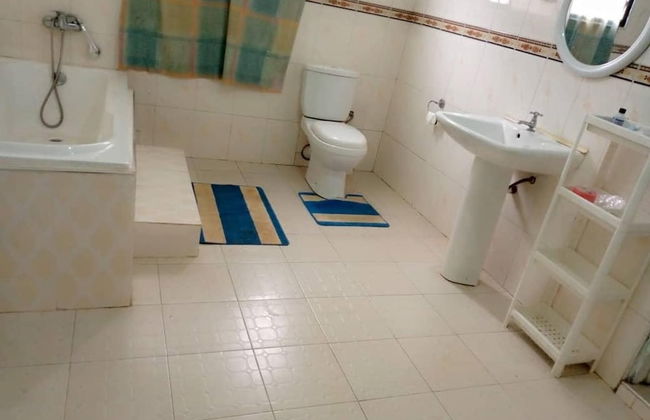 Sleeps8- Private Secure Parking- Garden- Aircon - Foto 18