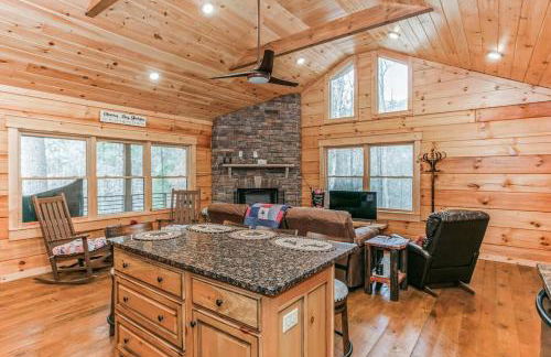 Brand New 2BR2BA Cabin Cherry Log Big Hot Tub Views - Foto 10